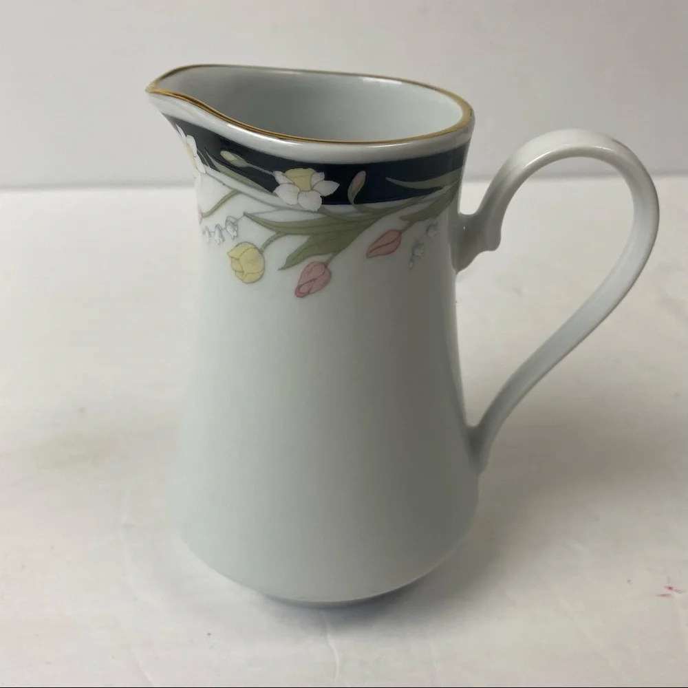 Vintage crown ming